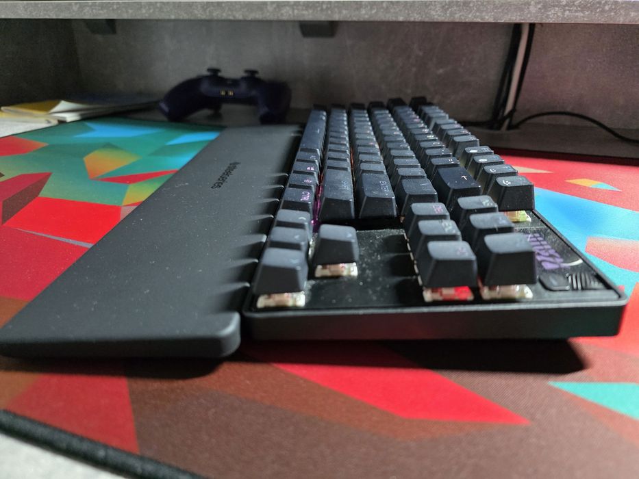 Обменяю клавиатуру SteelSeries Apex Pro TKL gen 3