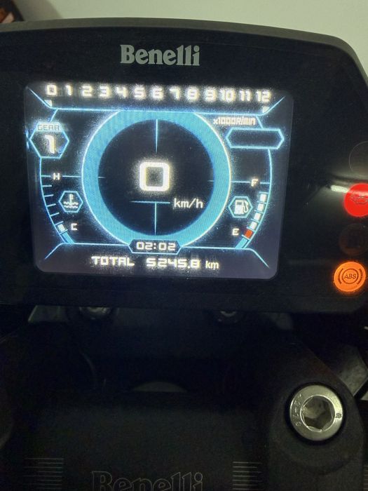 Benelli 502C 5000€