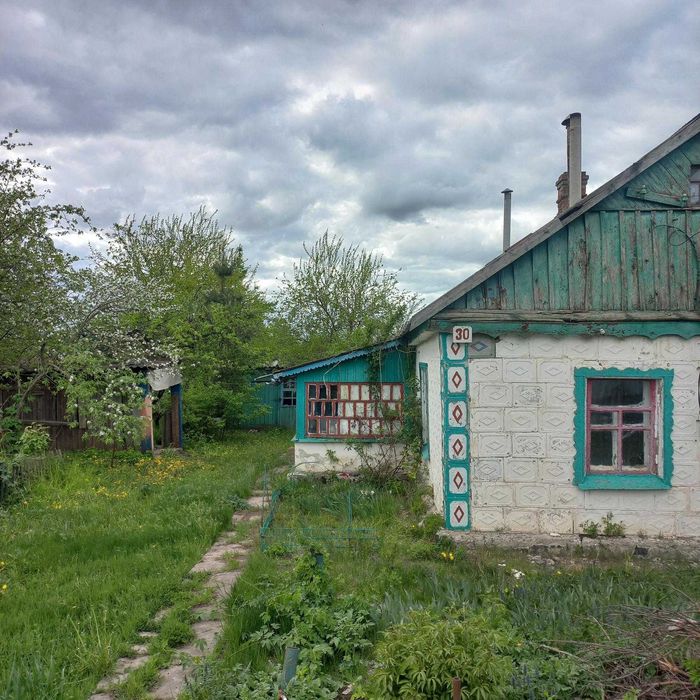 Продам газифицированный дом. Юрьевка, центр. Участок 25 соток