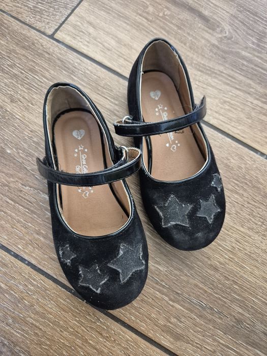 Czarne eleganckie buciki 28