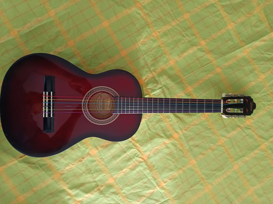 Guitarra clássica 3/4 personalizada