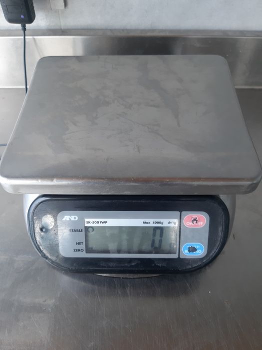 Весы порционные AND SK-5001WP