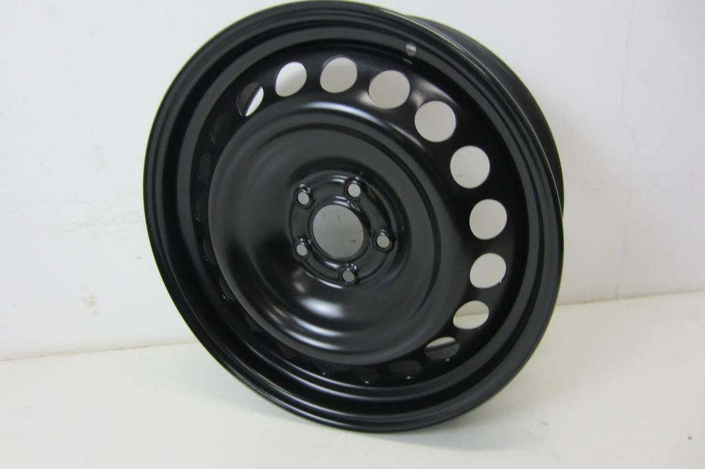 Felga stalowa 17 Volvo XC60 CX30 V50 V60 V70  Ford Focus Kuga C-Max To