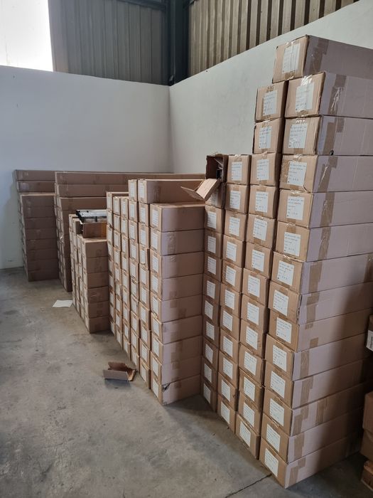 Lote de varões de cortinado *1100 un.*