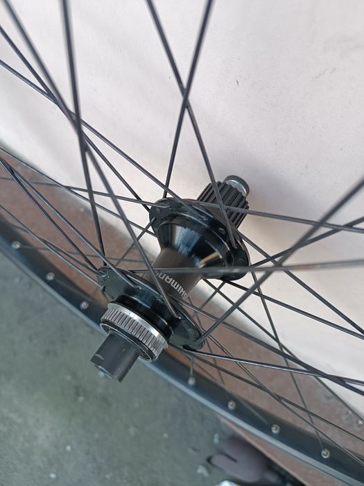 Колесо  заднее 27,5 Shimano Deore  Center Lock