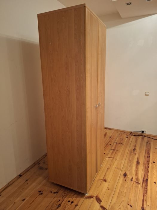 Szafa w kolorze olchy