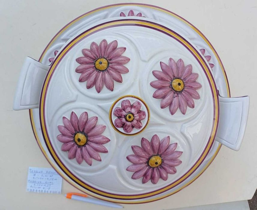 Terrina redonda/ Centro de mesa, c  prato e floral rosa pintado à mão - Olaria de Alcobaça