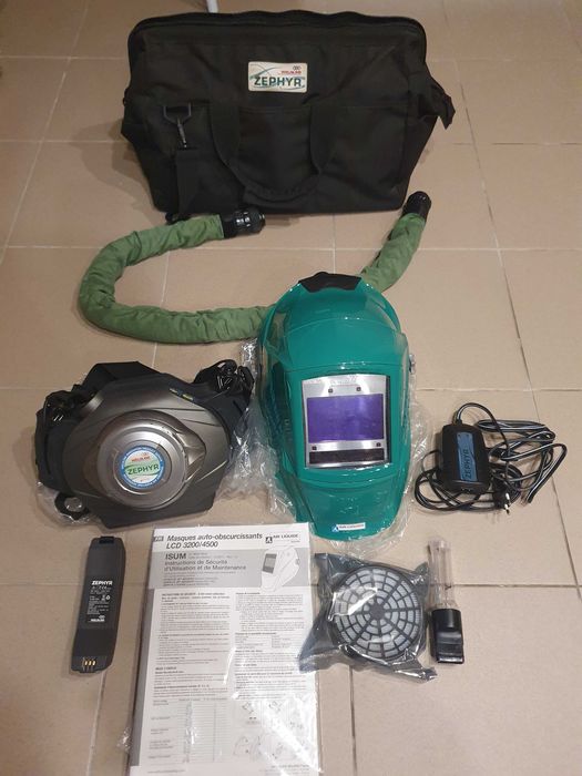 Przyłbica spawalnicza samościemniająca z nawiewem