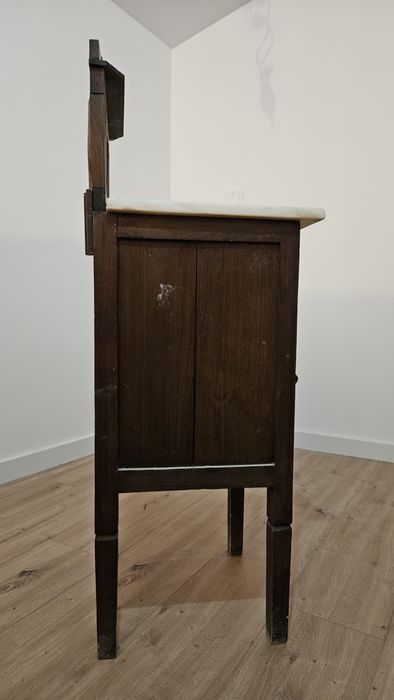 Mesa de Cabeceira Antiga