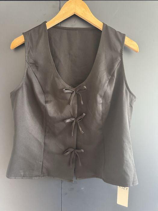 Top kamizelka czarna nowa z kokardkami YOZY L 40/42