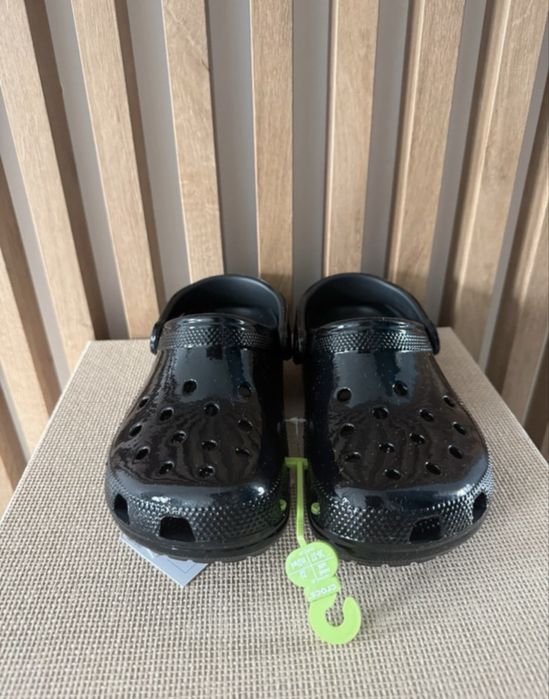 Klapki damskie Crocs High Shine r. 36-37, m4/w6 Nowe błyszczące