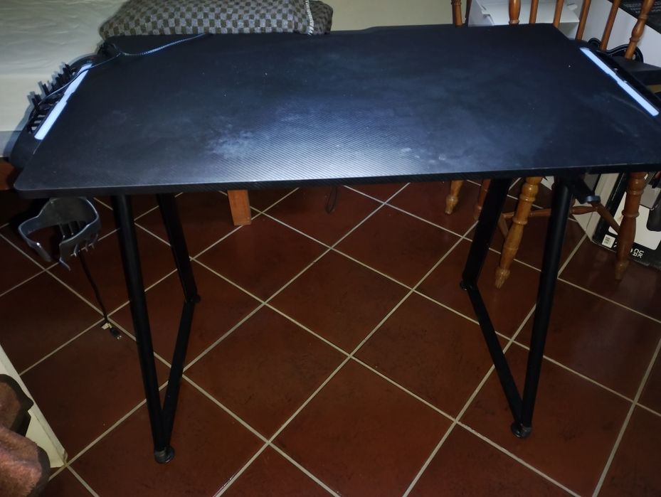 Mesa Alpha Gamer Auri RGB