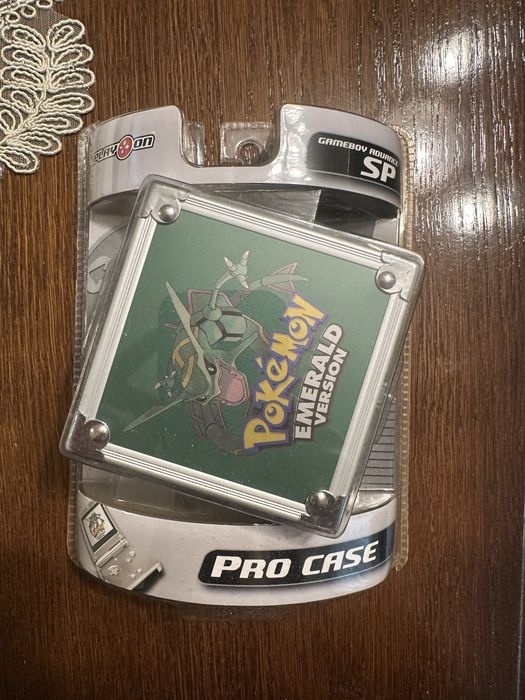 Pokemon Emerald Version Game Boy Advance DS Case konsola limitowana edycja rzadkie limited edition kolekcjonerskie