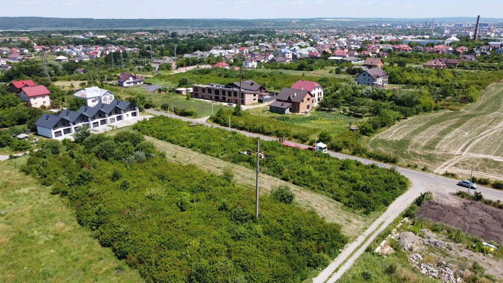 Продається ділянка 17сот. Угринів.Асфальт,Комунікації.Новобудови.Місто