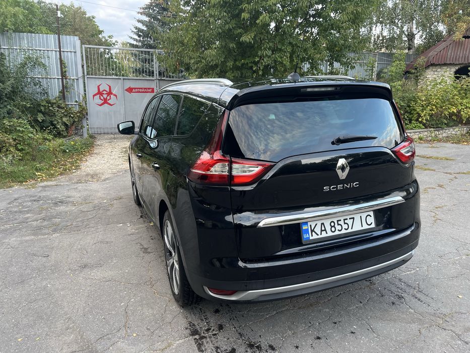 Renault Scenic 7 місць