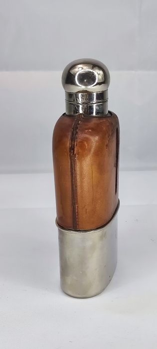 Butelka/piersiówka z pokrowcem