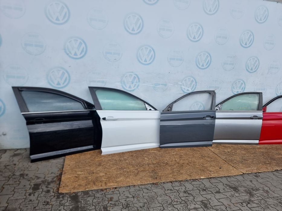Двері передні Jetta mk7 права ліва передня дверка дверь передняя мк 7