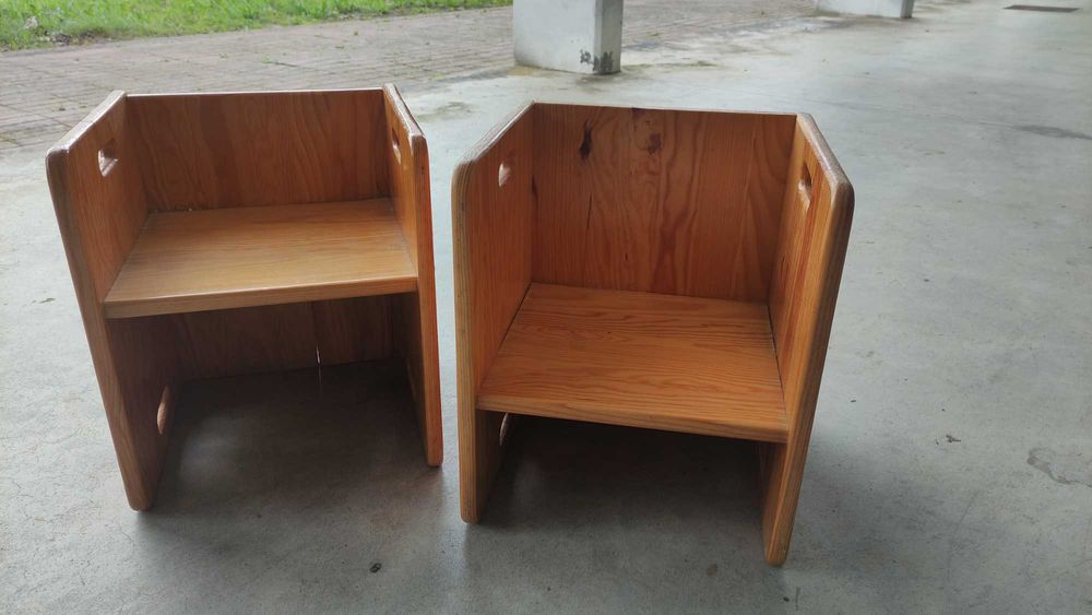Cadeiras cubo Montessori em madeira