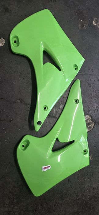 Osłony chłodnic boczki zbiornika nowe Kawasaki kx 125 kx 250 rok 03-08