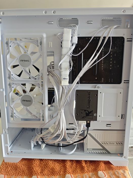 PC Gaming High-End RGB White/Black Edition