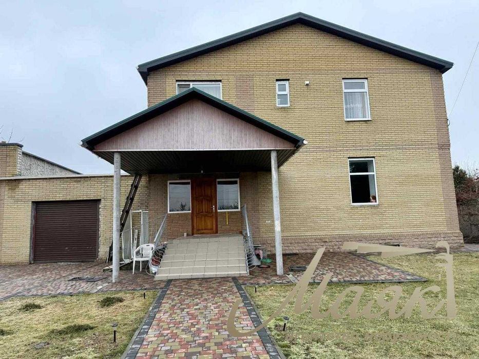 Продаж затишного 2 поверхового будинку в с. Володимирівське
