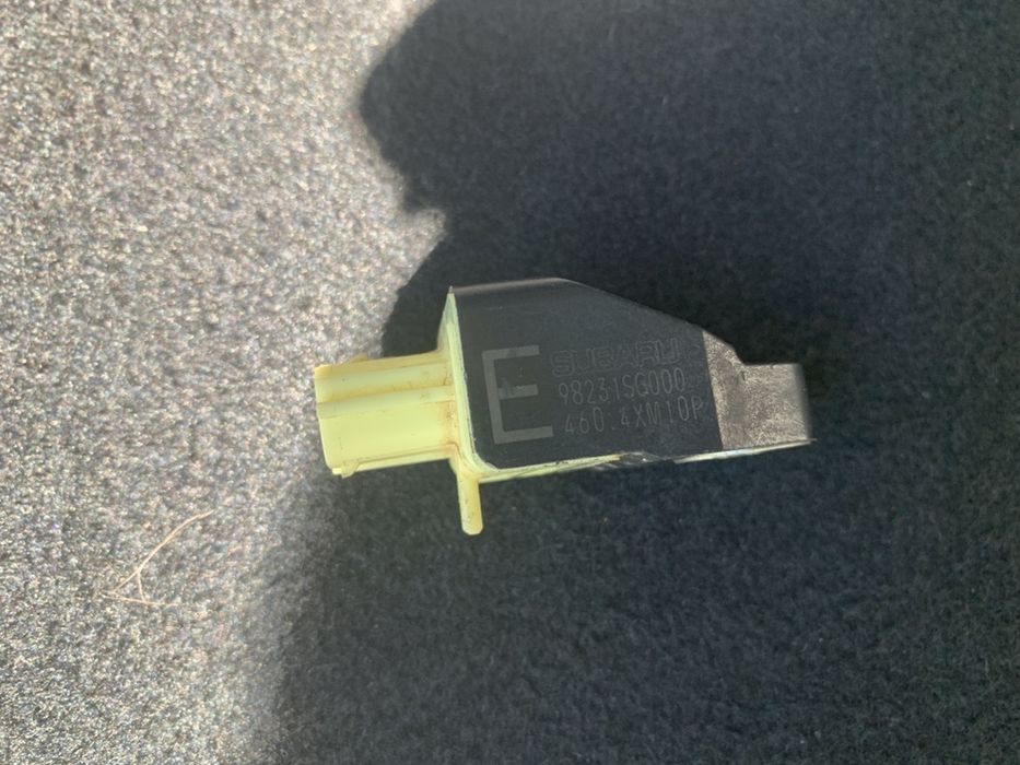 Subaru Forester Датчик подушки безопастности airbag