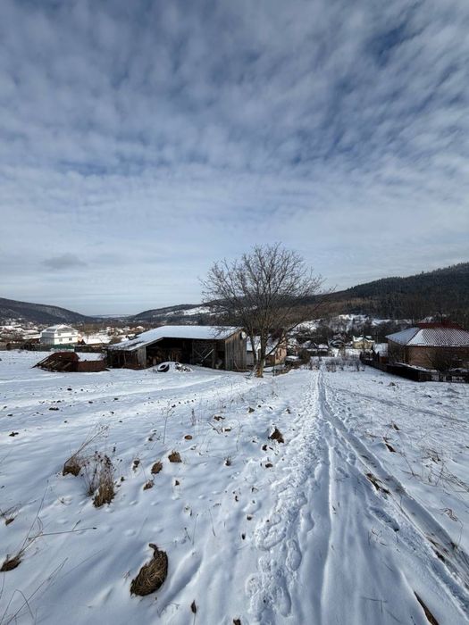 Продається земельна ділянка з краєвидом на гори