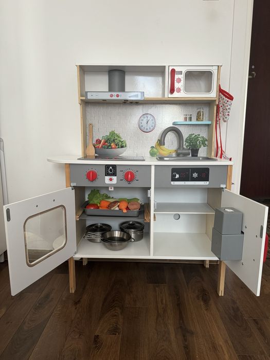 Kuchnia drewniana z Lidla dla dzieci