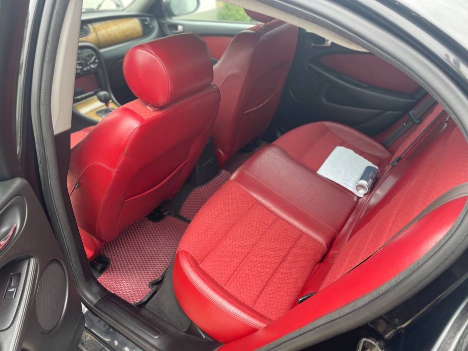Продається JAGUAR
