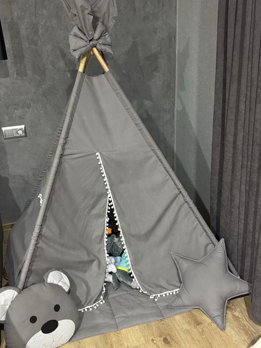 Вігвам (палатка дитяча)сірого кольору у гарному стані +2 подушк