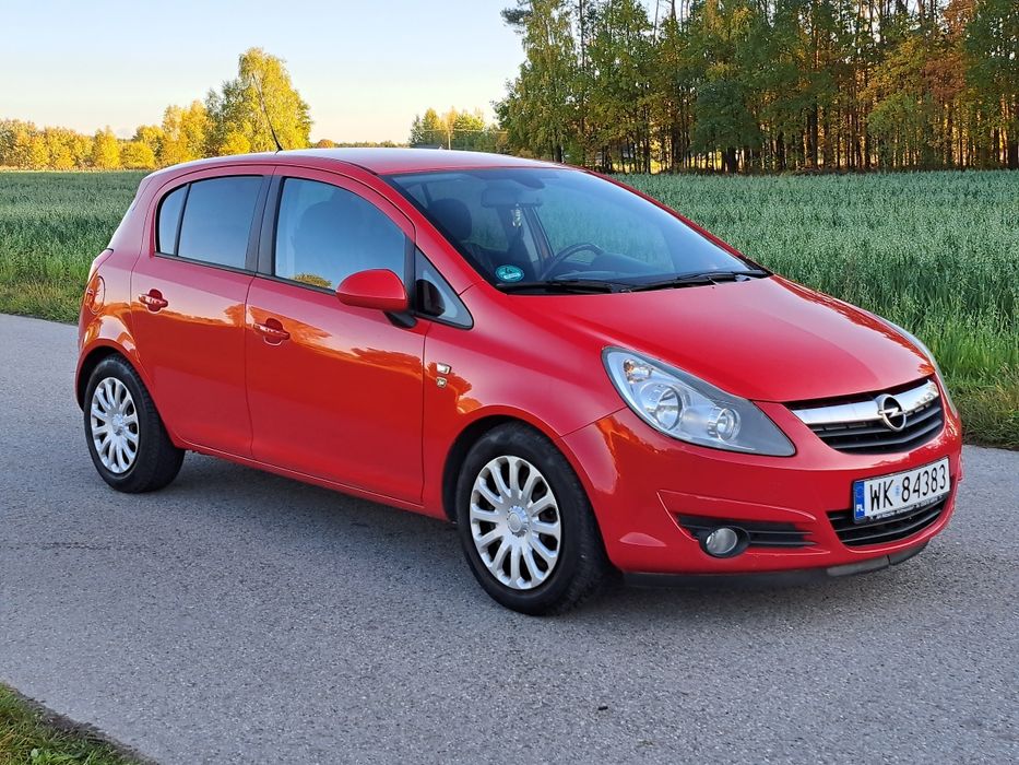 **Opel **Corsa**1.4**Bezyna **2010**Rok **