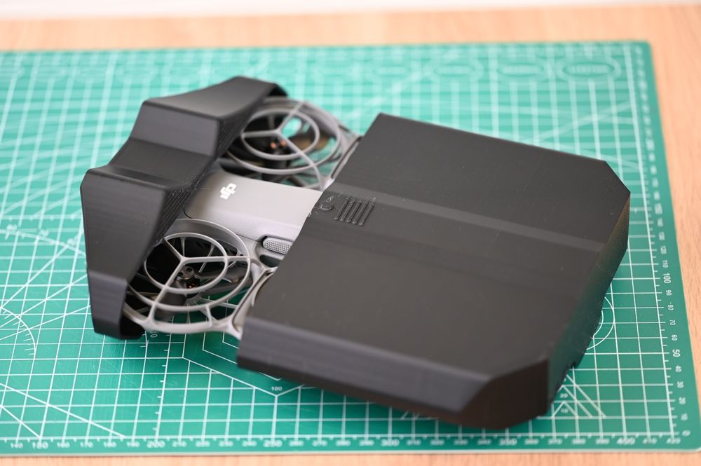 Etui case na drona dji neo 2 z napisem DJI