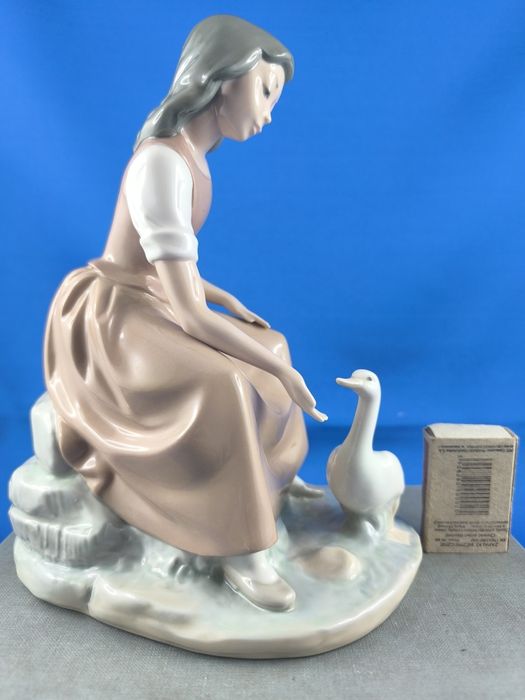 Gęsiarka Nao by Lladro Hiszpania #porcelana #ozdoba  #dekoracja