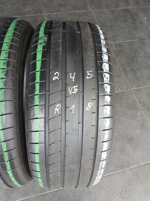 2 pneus 245 45 r18 Goodyear