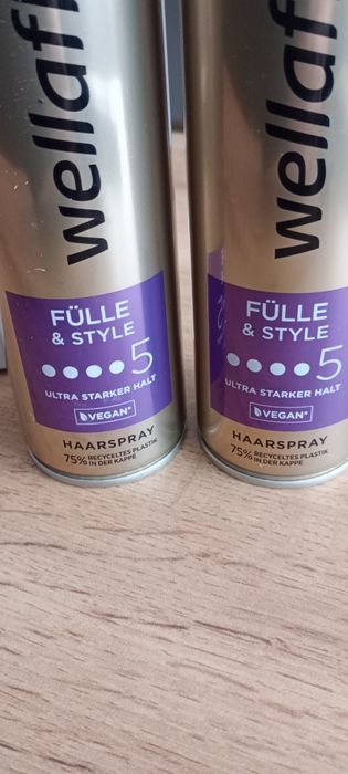 Lakier do włosów Wella