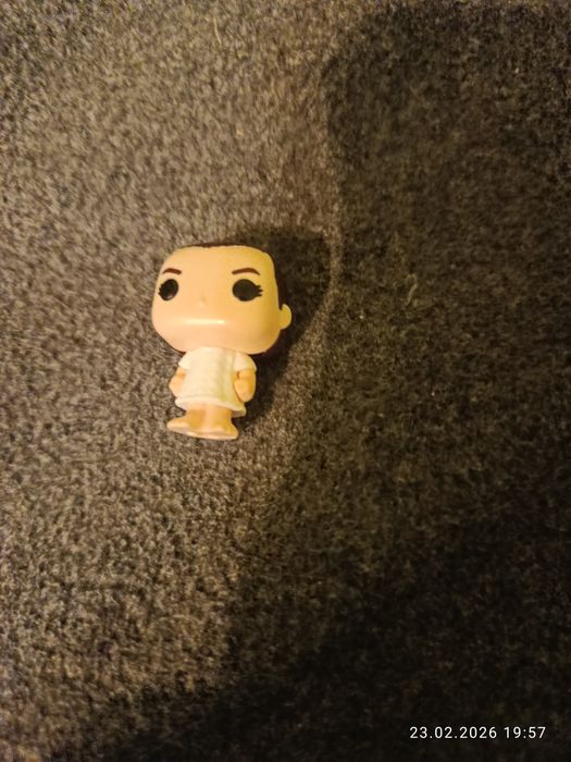 Продаю фігурки дивні дива