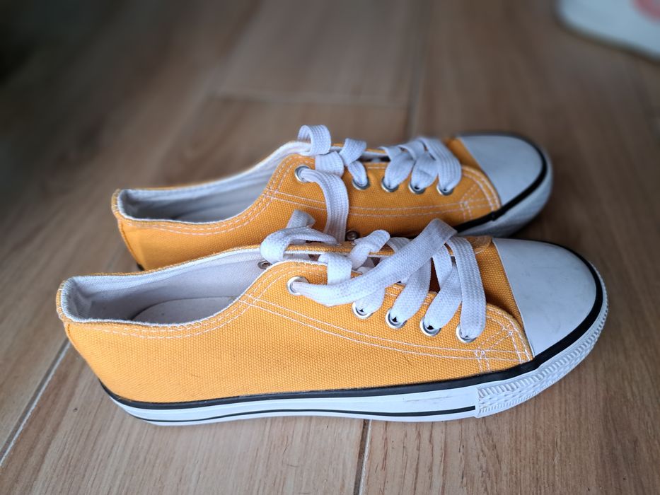 Trampki miodowe r.36