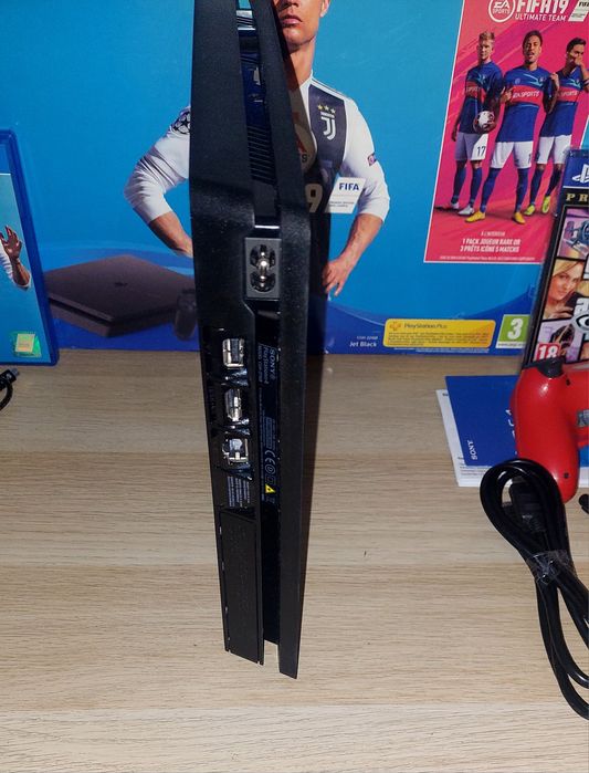 Ps4 Slim  1 Tb C/Caixa + 1 Comando Original + Gta V Selado + Fifa 19