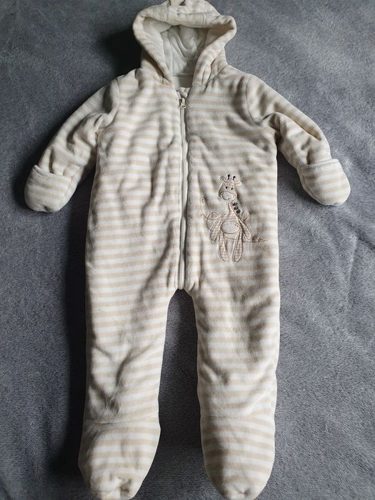 Kombinezon jesienno-wiosenny gruby, ciepły F&F biało-beżowe paski 68cm