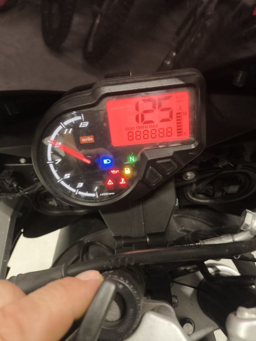 Aprilia tuono 125  Rs 4 125 licznik zegary