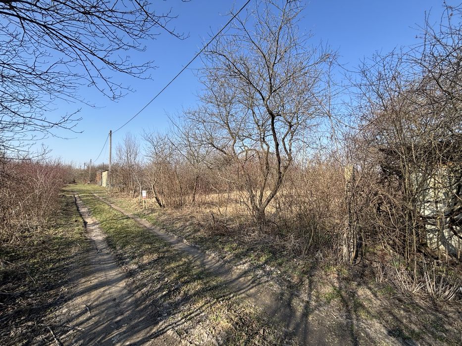 Продаж ділянка 10сотих . Павлівка. Дача. Авторинок. Світло. Інвестиція