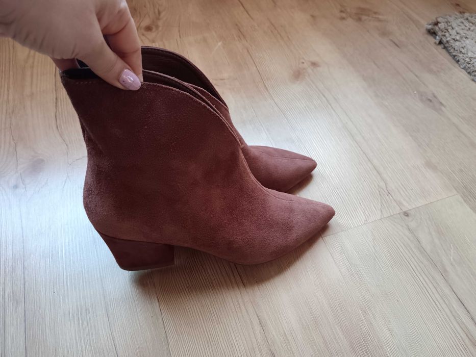 Nowe botki Reserved skóra naturalna zamszowe brąz