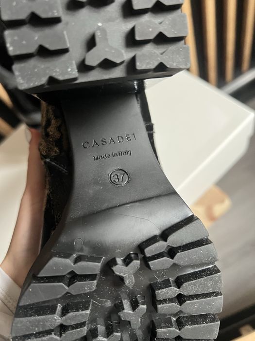 Botki czarne na słupku obcasie Casadei