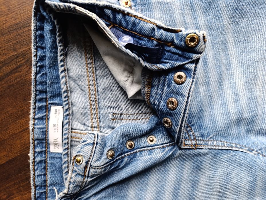 Spodnie jeansy zara