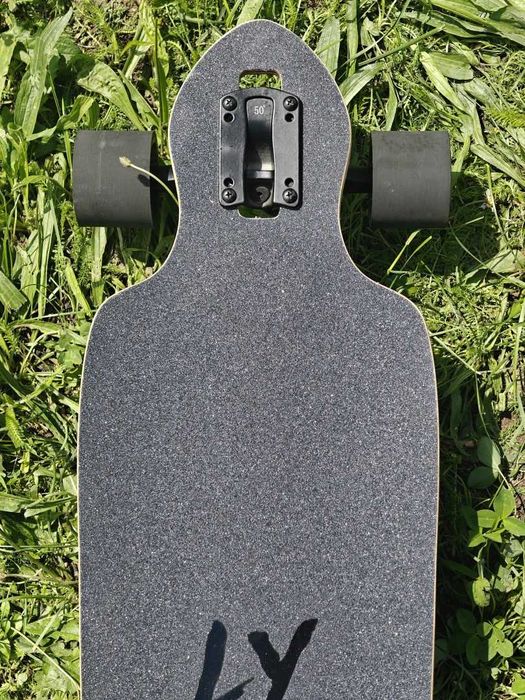 Landyachtz Battle Axe Paper Tiger - longboard