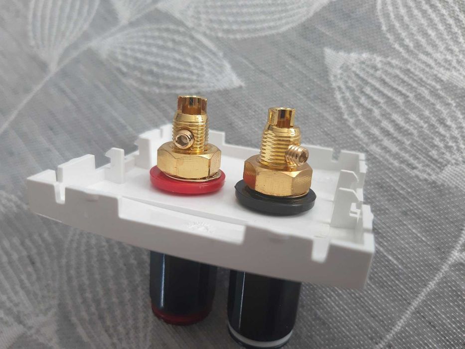 Profesjonalne złącza głośnikowe banan + śrubowe na panel