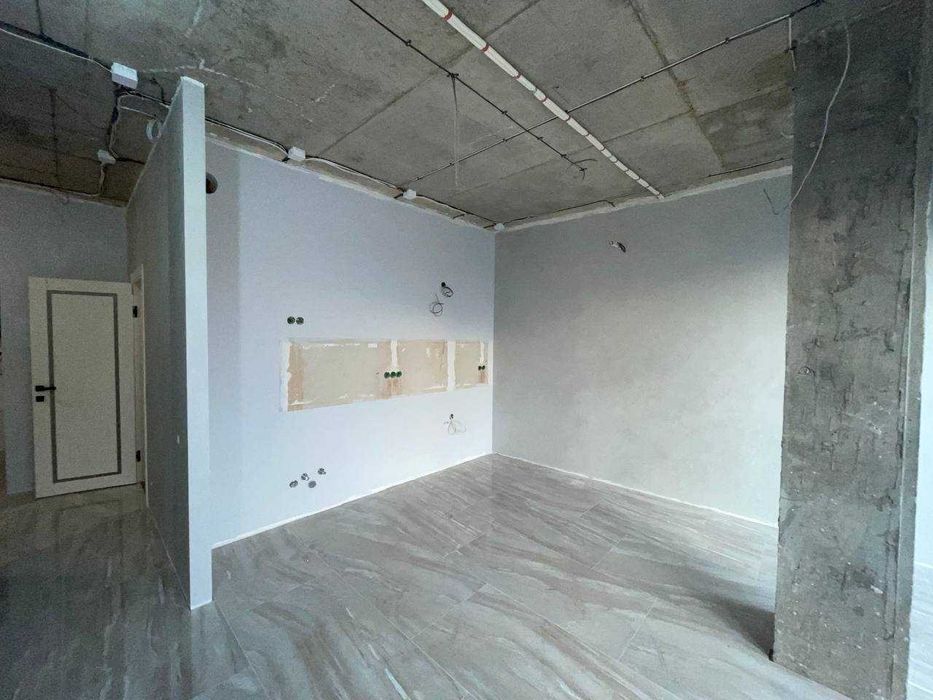 Продам  квартиру з ТЕРАСОЮ в новобудові поруч ЦЕНТРУ