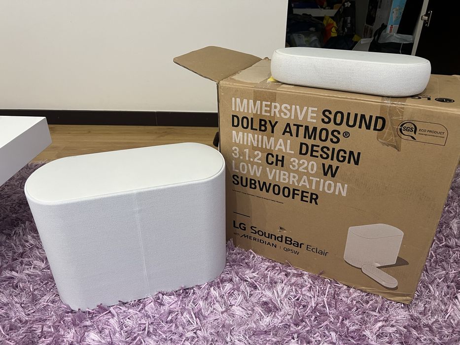 Sound bar lg eclair branca. Ideal para aumentar a qualidade de som.
