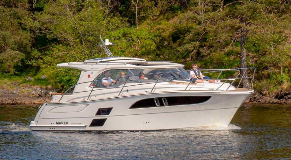 MAREX 310 Sun Cruiser