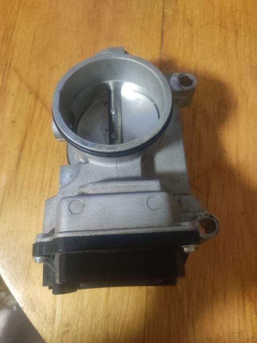 Дросельна заслонка Рено Меган 1.4 бензин